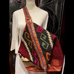 Crossbody/backpack hand woven Bag